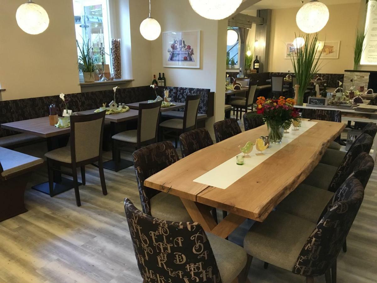 Hotel & Restaurant Hessischer Hof Hainburg Екстер'єр фото
